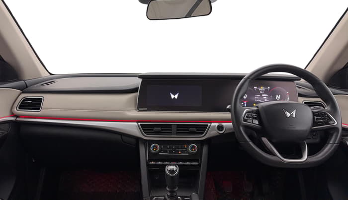 2021 Mahindra XUV700 AX 7 P MT 7 STR, Petrol, Manual, 36,585 km, Dashboard