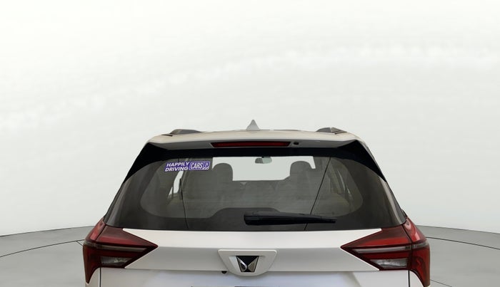 2022 Mahindra XUV700 AX 5 P MT 5 STR, Petrol, Manual, 52,998 km, Rear Windshield