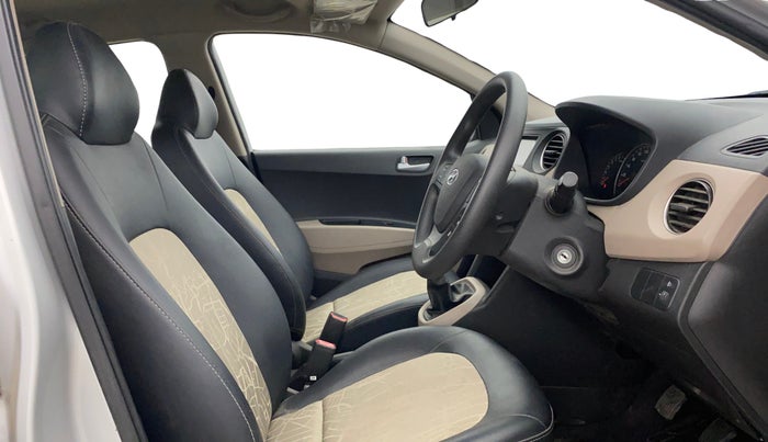 2017 Hyundai Grand i10 SPORTZ 1.2 KAPPA VTVT, Petrol, Manual, 5,359 km, Right Side Front Door Cabin