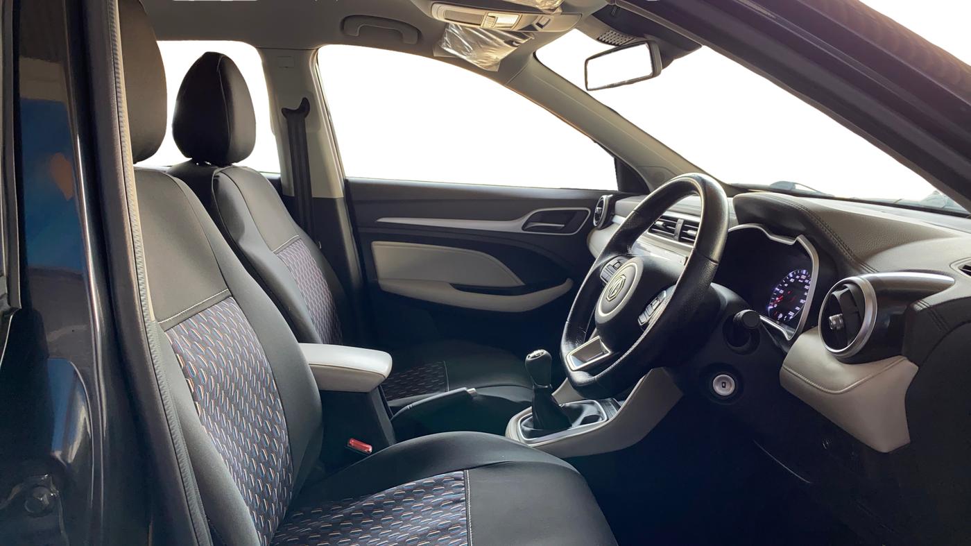 2023 MG ASTOR SUPER 1.5 MT, Petrol, Manual, 84,705 km, Right Side Front Door Cabin