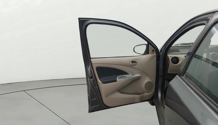 2013 Toyota Etios Liva G, Petrol, Manual, 65,995 km, LHS Front Door