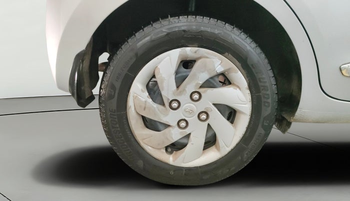 2019 Hyundai NEW SANTRO SPORTZ CNG, CNG, Manual, 65,041 km, Right Rear Wheel