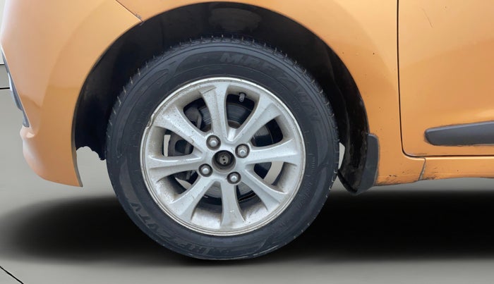 2014 Hyundai Grand i10 ASTA AT 1.2 KAPPA VTVT, Petrol, Automatic, 1,40,874 km, Left Front Wheel