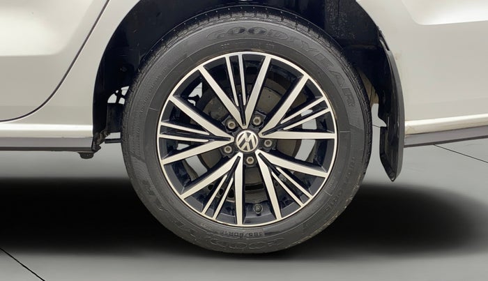2019 Volkswagen Vento HIGHLINE 1.6 MPI, Petrol, Manual, 24,281 km, Left Rear Wheel
