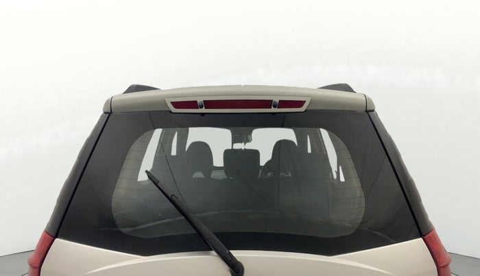 2015 Mahindra XUV500 W6, Diesel, Manual, 1,33,678 km, Rear Windshield