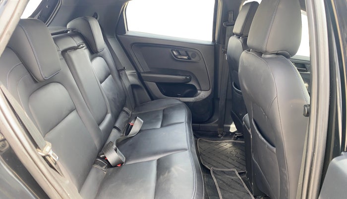 2023 Tata ALTROZ XTA DARK EDTION, CNG, Automatic, 61,988 km, Right Side Rear Door Cabin