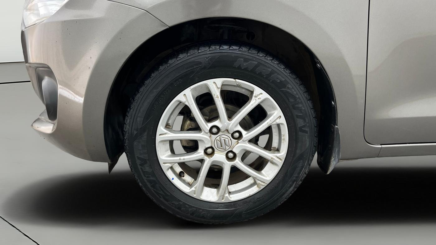 2018 Maruti Swift ZDI AMT, Diesel, Automatic, 1,48,713 km, Left Front Wheel