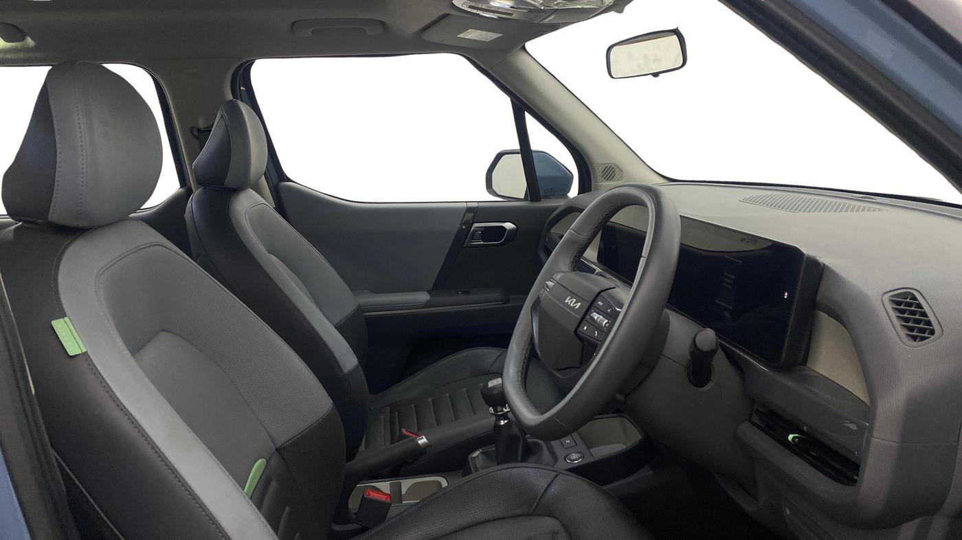 2025 KIA SYROS  HTX 1.0 Turbo 6MT, Petrol, Manual, 6,563 km, Right Side Front Door Cabin