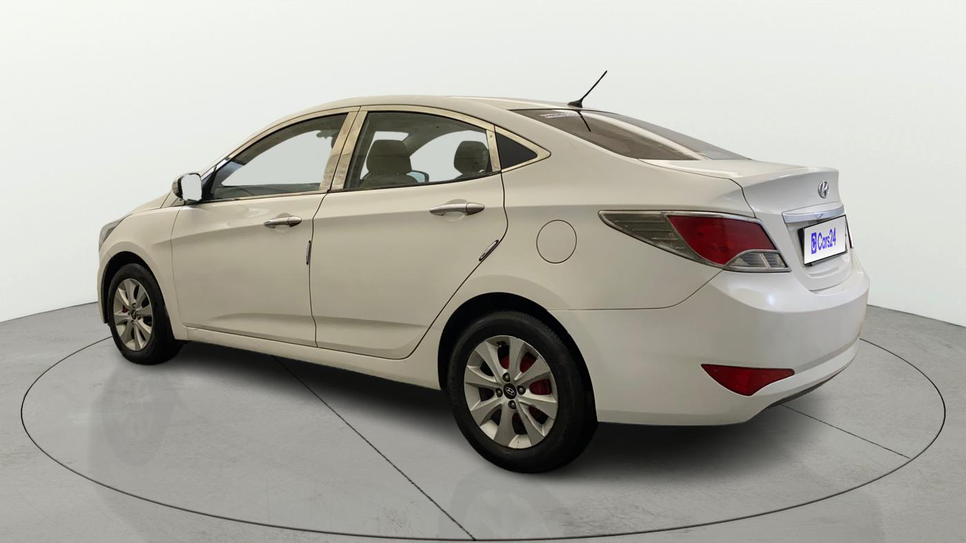 2015 Hyundai Verna FLUIDIC 4S 1.6 VTVT S, CNG, Manual, 71,680 km, Left Back Diagonal