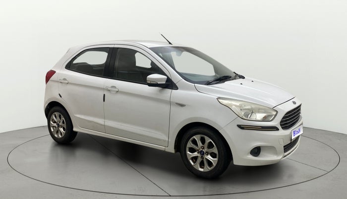 2016 Ford New Figo TITANIUM 1.2 PETROL MT, Petrol, Manual, 1,32,597 km, Right Front Diagonal