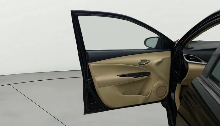 2018 Toyota YARIS V MT, Petrol, Manual, 53,957 km, LHS Front Door