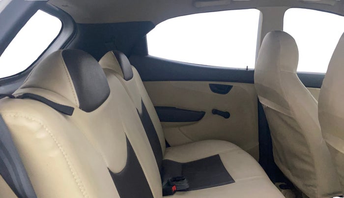 2016 Hyundai Eon MAGNA +, Petrol, Manual, 57,414 km, Right Side Rear Door Cabin