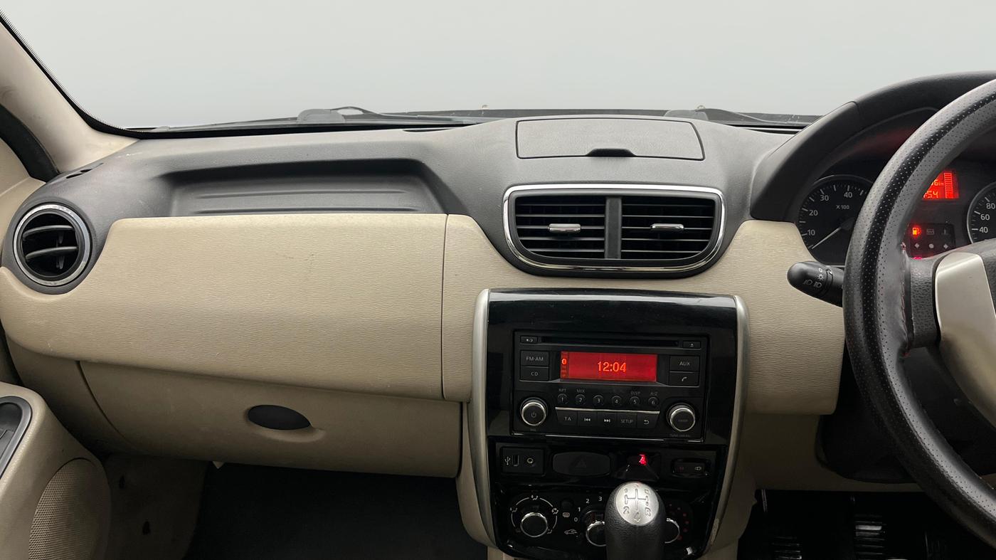 2015 Nissan Terrano XL (P), Petrol, Manual, 1,01,363 km, Air Conditioner