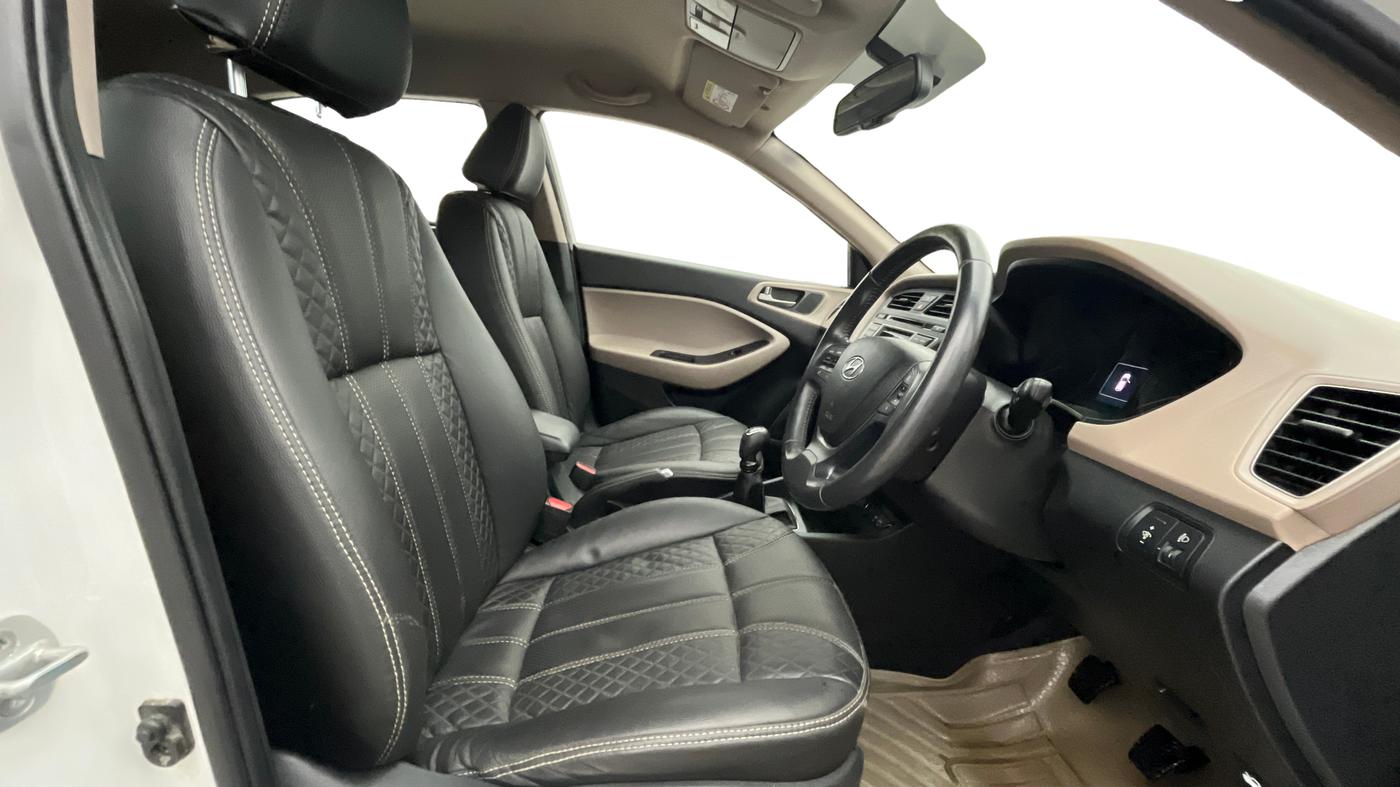 2015 Hyundai Elite i20 ASTA 1.2, Petrol, Manual, 50 km, Right Side Front Door Cabin