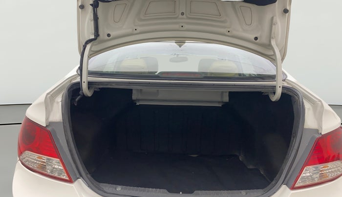 2013 Hyundai Verna FLUIDIC 1.6 CRDI SX, Diesel, Manual, 96,675 km, Boot Open Zoomed View