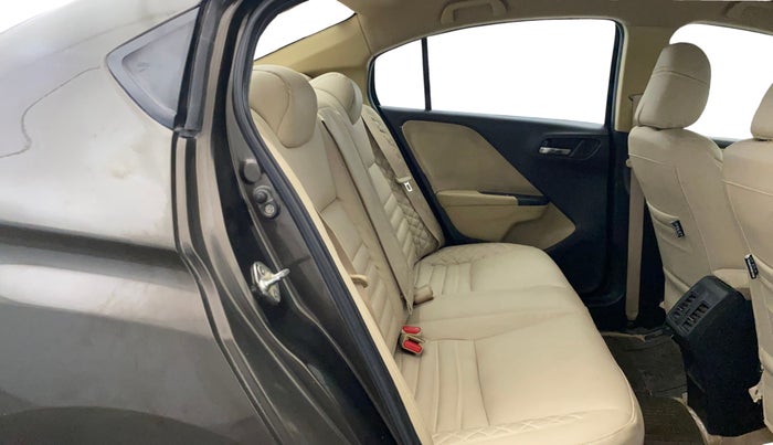 2017 Honda City 1.5L I-VTEC S MT, Petrol, Manual, 70,995 km, Right Side Rear Door Cabin