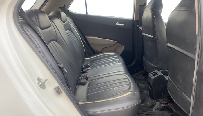 2016 Hyundai Grand i10 SPORTZ 1.2 KAPPA VTVT, Petrol, Manual, 84,826 km, Right Side Rear Door Cabin