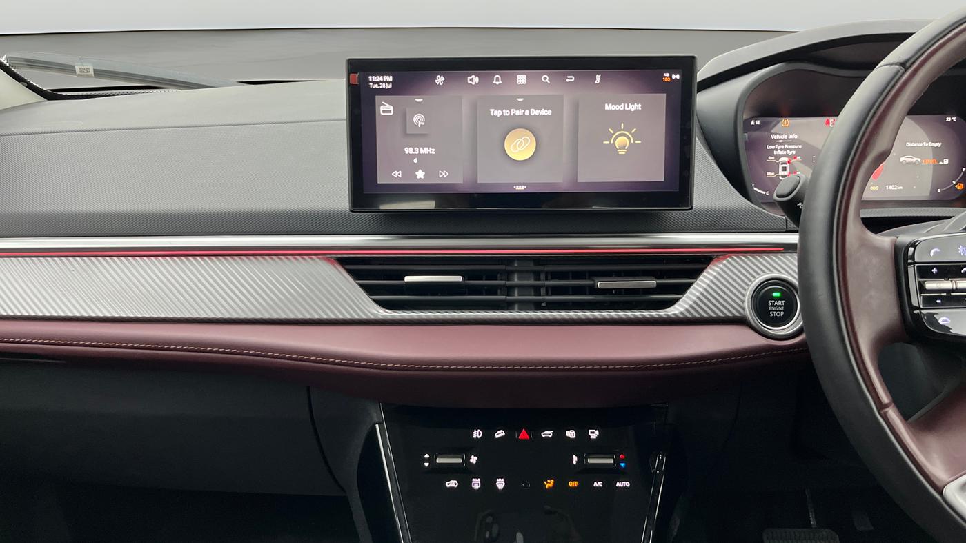 2024 Tata Curvv Accomplished S 1.2 Petrol 7DCA, Petrol, Automatic, 1,401 km, Air Conditioner