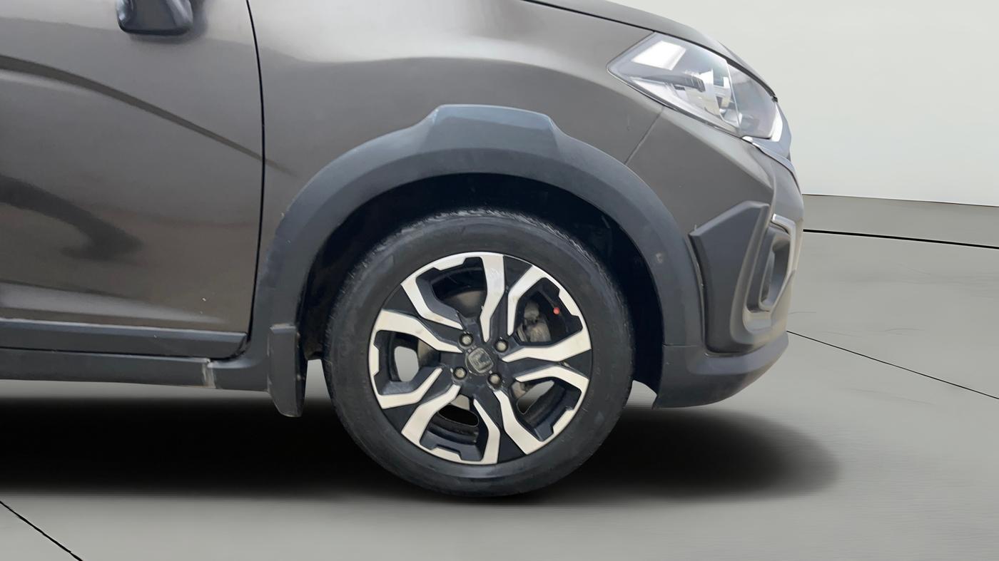 2020 Honda WR-V 1.2L I-VTEC VX MT, Petrol, Manual, 1,11,452 km, Right Front Wheel