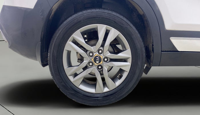 2020 KIA SELTOS HTX 1.5 PETROL, Petrol, Manual, 1,03,939 km, Right Rear Wheel