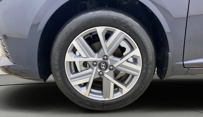 2023 Hyundai Verna SX (O)1.5 VTVT, Petrol, Manual, 1,382 km, Left Front Wheel