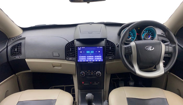 2015 Mahindra XUV500 W6, Diesel, Manual, 1,24,192 km, Dashboard
