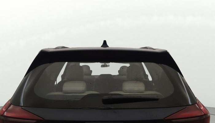 2023 Mahindra XUV700 AX 5 P MT 7 STR, Petrol, Manual, 13,935 km, Rear Windshield