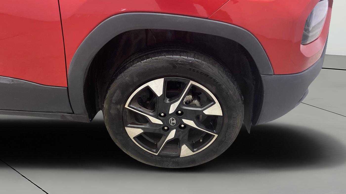 2025 Tata PUNCH Creative Plus (S) AMT, Petrol, Automatic, 19,349 km, Right Front Wheel