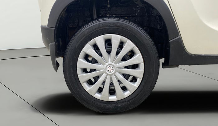 2017 Mahindra Kuv100 K4 PLUS D 6 STR, Diesel, Manual, 53,535 km, Right Rear Wheel