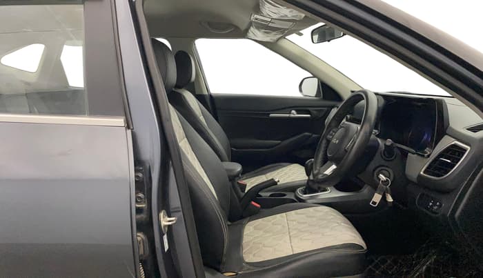 2021 KIA SELTOS HTK 1.5 DIESEL, Diesel, Manual, 1,07,459 km, Right Side Front Door Cabin