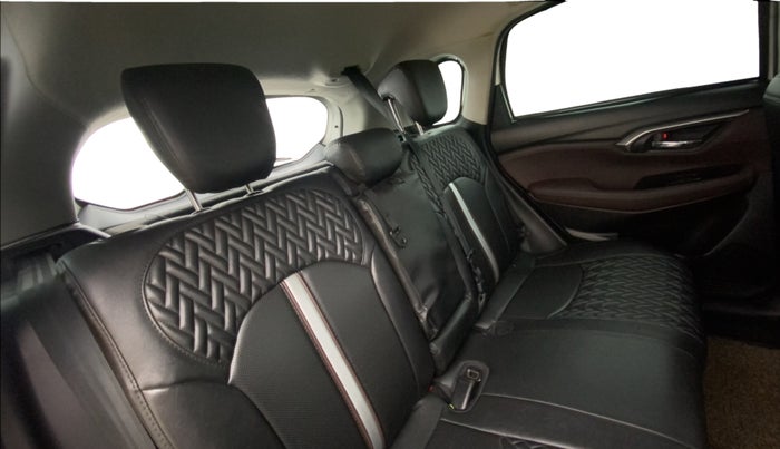 2023 Maruti Grand Vitara ZETA SMART HYBRID, Petrol, Manual, 78,499 km, Right Side Rear Door Cabin