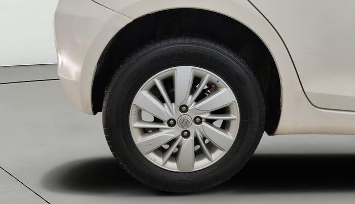 2017 Maruti Swift ZDI, Diesel, Manual, 85,357 km, Right Rear Wheel