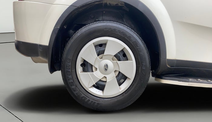 2020 Mahindra XUV500 W7 AT, Diesel, Automatic, 73,825 km, Right Rear Wheel