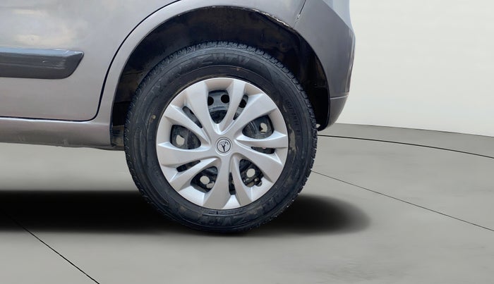 2017 Maruti Wagon R 1.0 VXI AMT, Petrol, Automatic, 42,802 km, Left Rear Wheel