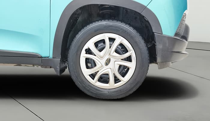 2016 Mahindra Kuv100 K6 PLUS 6 STR, Petrol, Manual, 30,379 km, Right Front Wheel