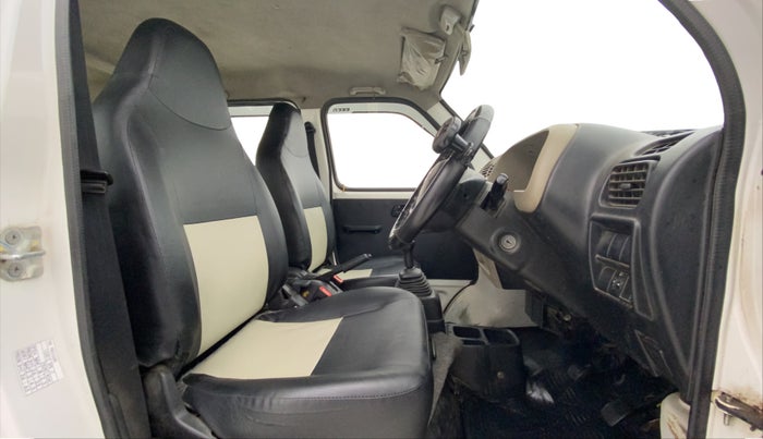 2019 Maruti Eeco 5 STR WITH A/C+HTR, CNG, Manual, 80,034 km, Right Side Front Door Cabin