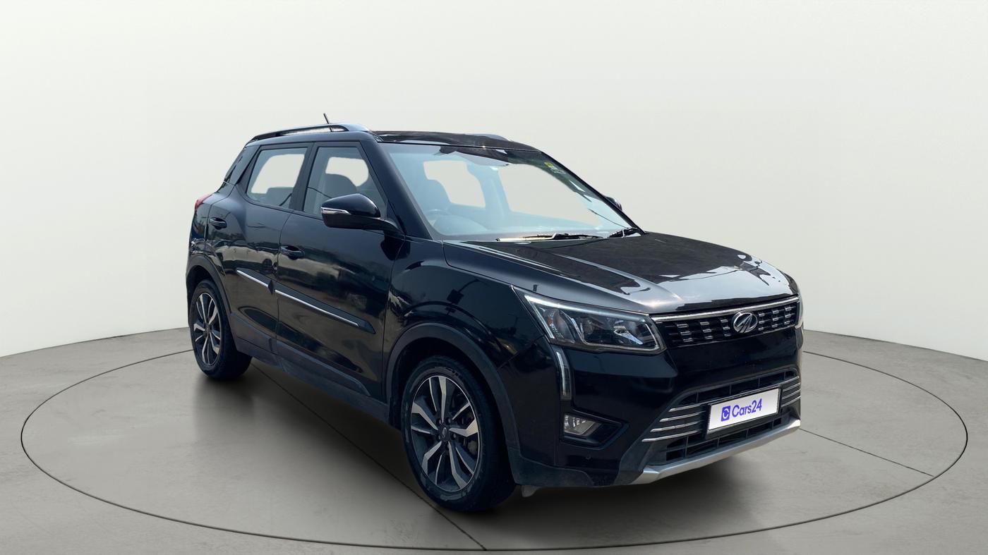 2019 Mahindra XUV300 W8 (O) 1.2 PETROL, Petrol, Manual, 1,00,047 km, SRP