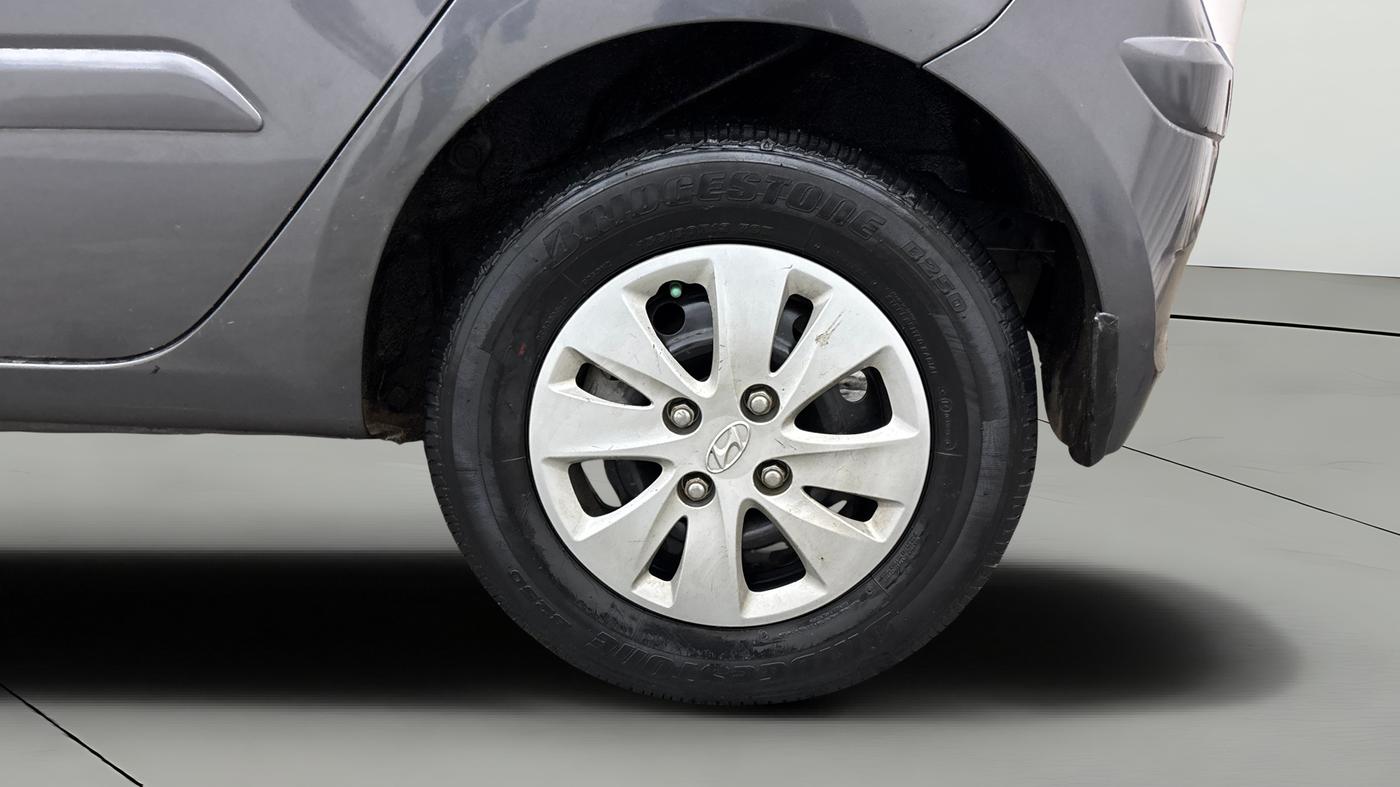 2013 Hyundai i10 SPORTZ 1.2, Petrol, Manual, 26,086 km, Left Rear Wheel