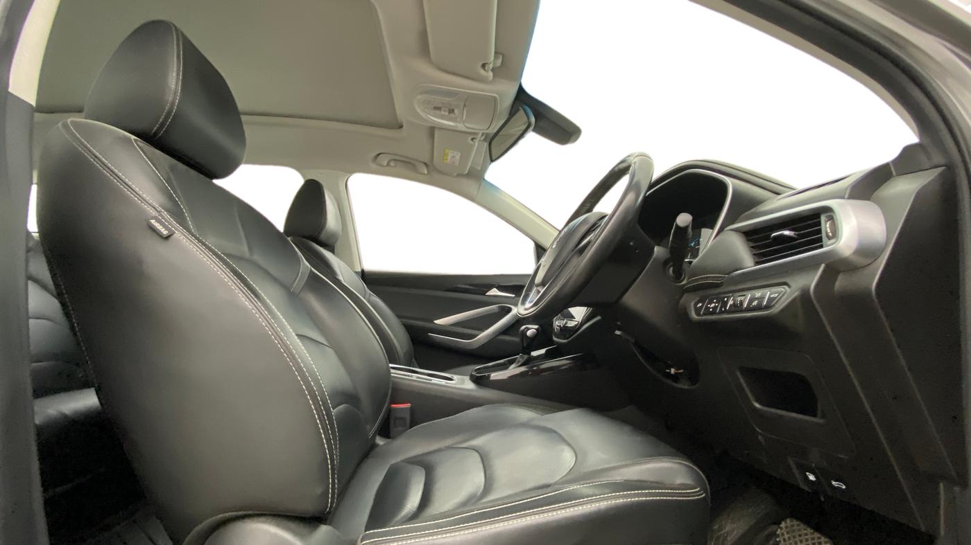 2020 MG HECTOR SHARP 1.5 DCT PETROL, Petrol, Automatic, 95,703 km, Right Side Front Door Cabin