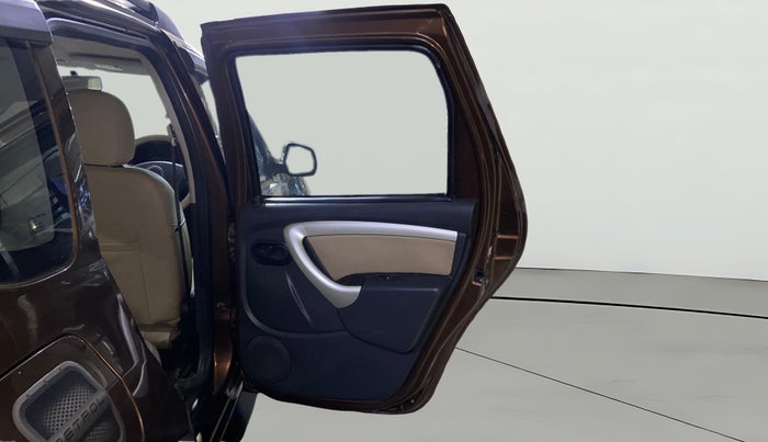 2014 Renault Duster RXL PETROL, Petrol, Manual, 37,765 km, RHS Rear Door