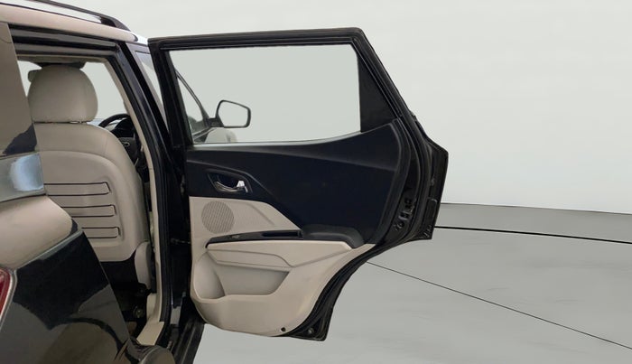 2020 Mahindra XUV300 W8 (O) 1.2 PETROL, Petrol, Manual, 44,951 km, RHS Rear Door