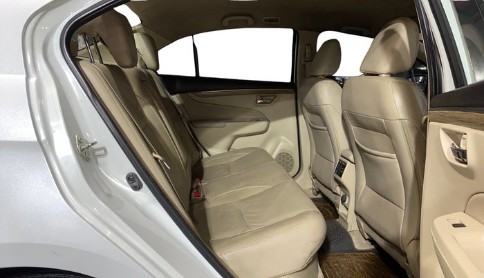 2018 Maruti Ciaz ALPHA 1.5 SHVS PETROL, Petrol, Manual, 41,792 km, Right Side Rear Door Cabin