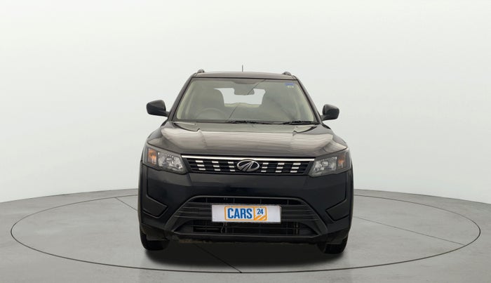 2022 Mahindra XUV300 W6 1.2 PETROL, Petrol, Manual, 26,436 km, Front