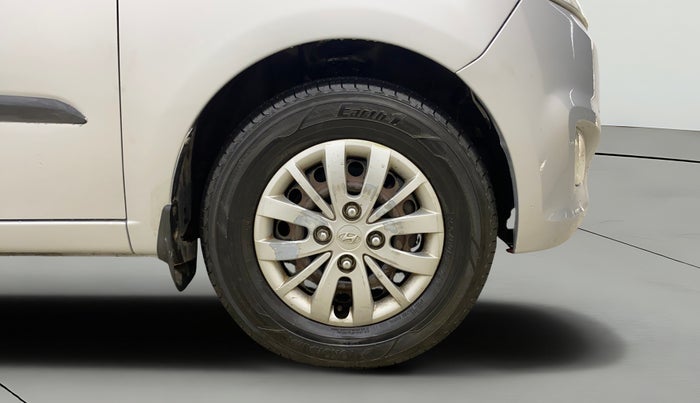 2013 Hyundai i10 SPORTZ 1.1, CNG, Manual, 60,028 km, Right Front Wheel