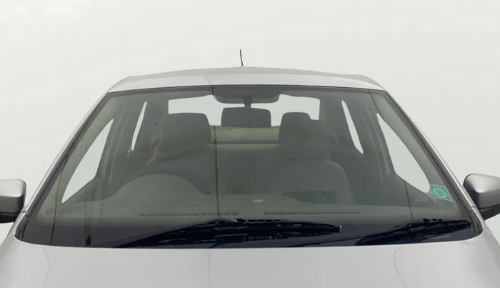 2014 Skoda Rapid AMBITION 1.6 TDI CR MT PLUS, Diesel, Manual, 1,15,272 km, Front Windshield