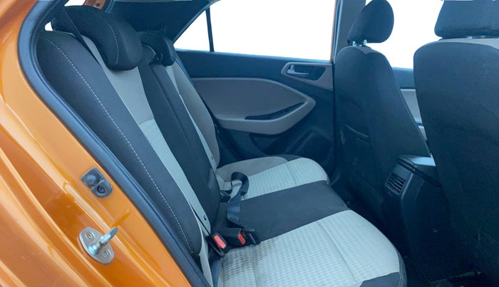 2018 Hyundai Elite i20 ASTA 1.2 (O), Petrol, Manual, 36,212 km, Right Side Rear Door Cabin