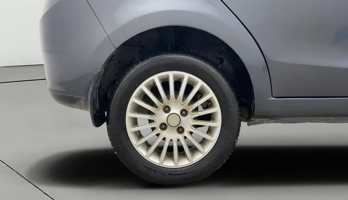 2015 Tata Zest XTA F-TRONIC DIESEL, Diesel, Automatic, 1,08,567 km, Right Rear Wheel