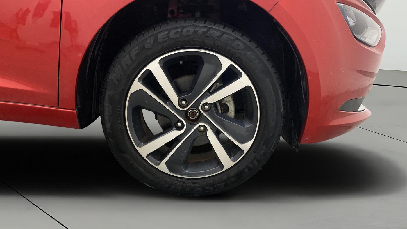 2023 Tata ALTROZ XZA PLUS, Petrol, Automatic, 9,023 km, Right Front Wheel