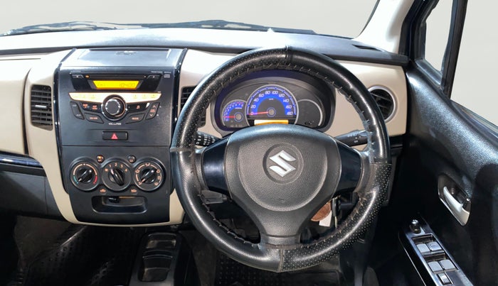 2017 Maruti Wagon R 1.0 VXI, Petrol, Manual, 30,144 km, Steering Wheel Close Up