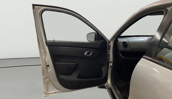 2018 Renault Kwid RXT 1.0 AMT (O), Petrol, Automatic, 58,257 km, LHS Front Door